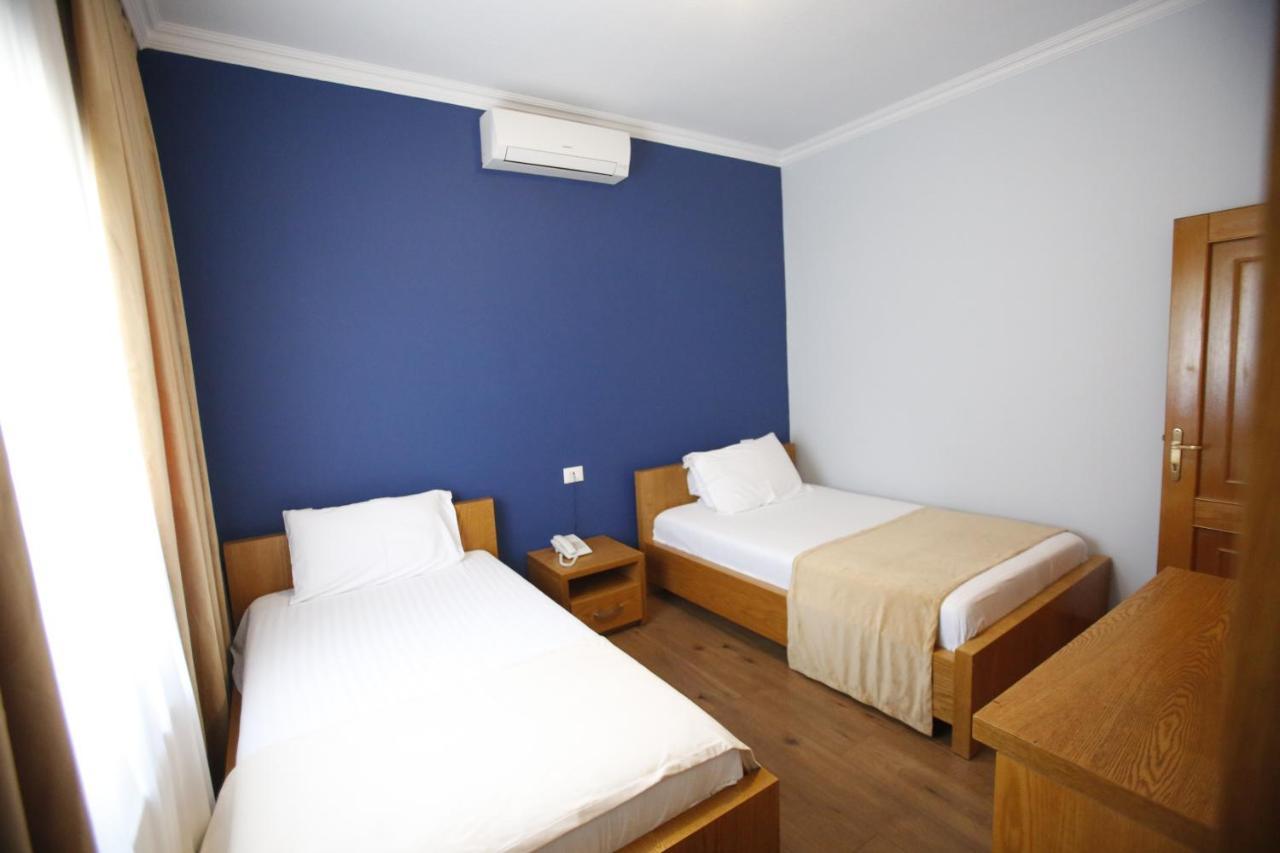 Akropoli 3* Tirana